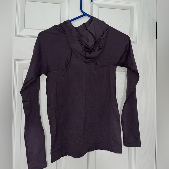 Athleta Long Sleeve - Picture 3 of 7